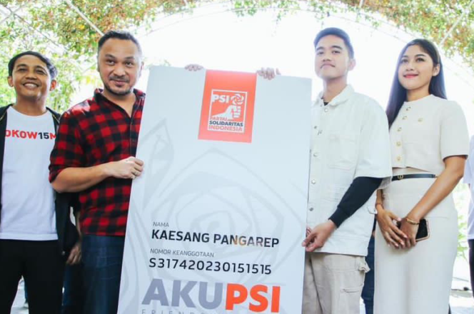 
Kaesang Ketum PSI bersama Giring.