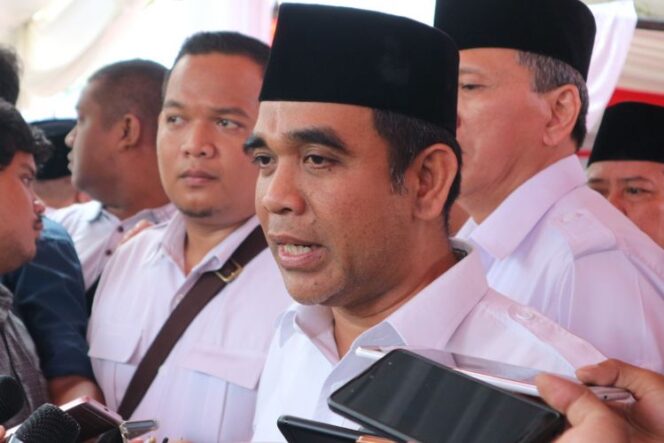 
Sekjen Gerindra “Cawe-cawe” ke Pesantren Madura