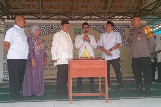 
Tingkatkan Literasi Keagamaan, SMAN 12 Tangerang Gelar Maulid Nabi dan Pengajian Akbar