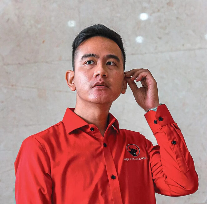
Gibran Ngaku Masih di “Banteng Merah”