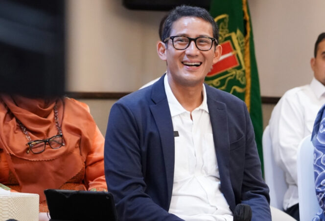
Jadi Dewan Pakar TPN, Sandiaga Uno “Resmi” “Musuhan” dengan Prabowo