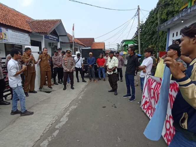 
Kadis Perindag Lebak Didesak Dicopot