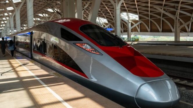 
China akan Garap “Whoosh” JKT-Surabaya