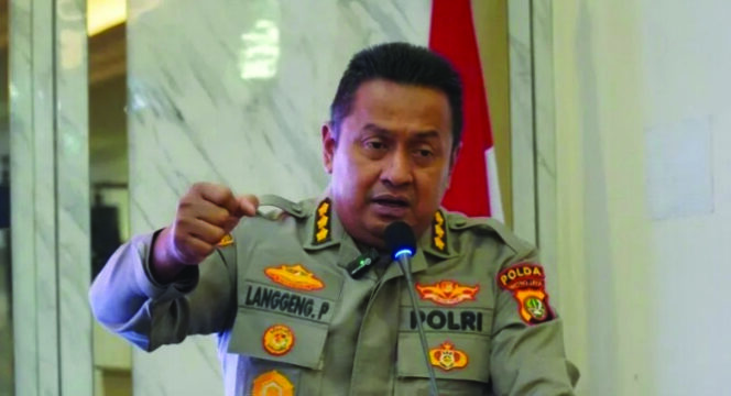 
Kepala Biro SDM Polda Metro Jaya, Kombes Pol Langgeng Purnomo saat mengisi acara pelepasan 684 anggota di Polda Metro Jaya. (ant)