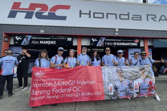 
Konsumen beruntung yang diajak nonton MotoGP bareng Federal Oil di sirkuit Motegi, Jepang 2023