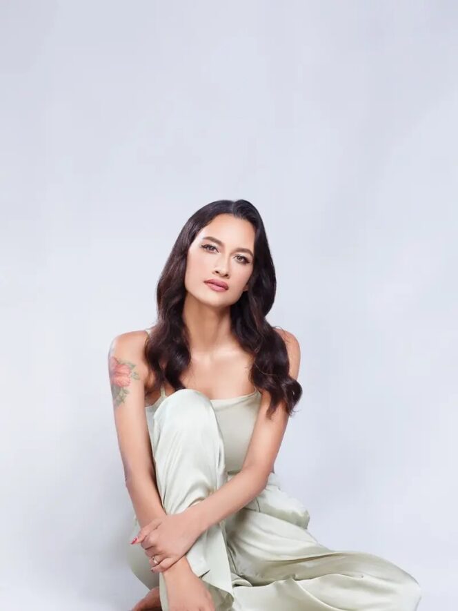 
Rebecca Reijman Luncurkan Album Baru