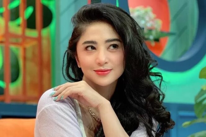 
Dewi Persik Baru Rayakan Ultah ke 38
