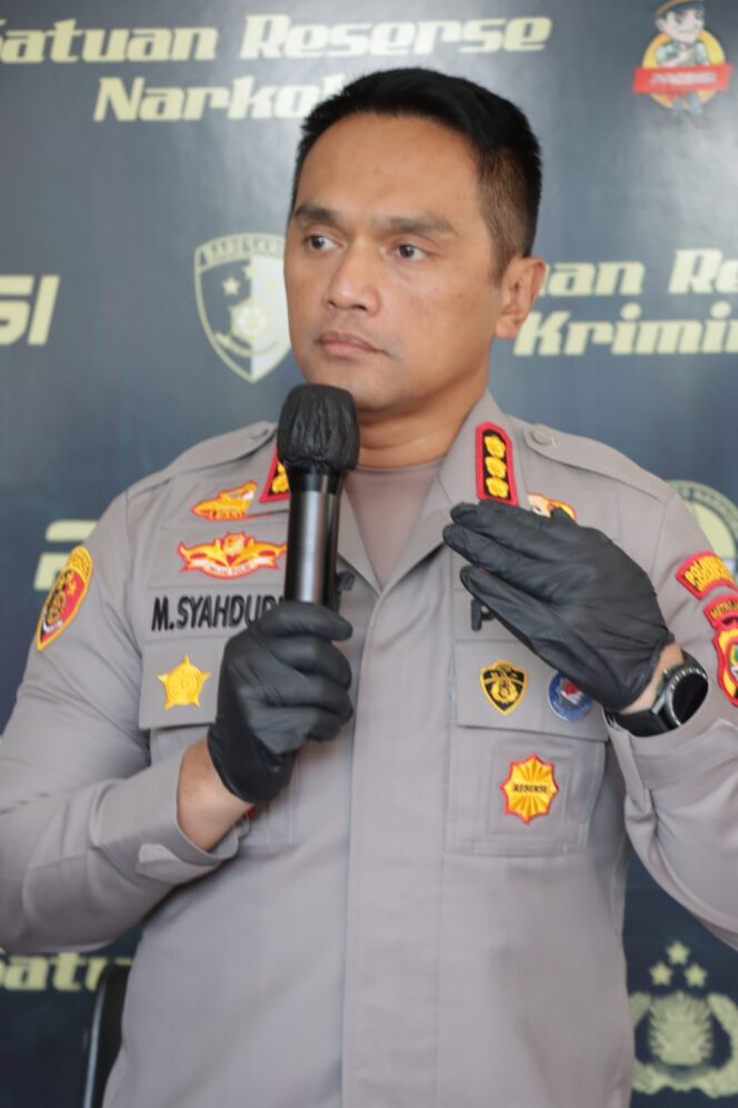 
Kombes M Syahduddi: Bandar Narkoba yang Ditangkap >> Penyuplai ke Asisten Saipul Jamil