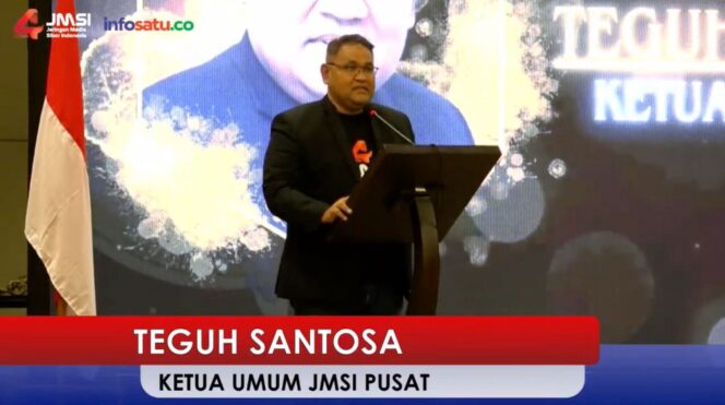 
Ketua Umum JMSI Terima Press Card Number One