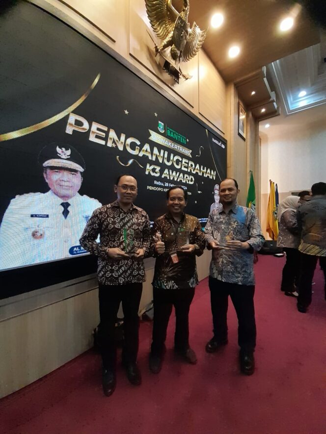 
Indah Kiat Dianugerahi Penghargaan K3 Tahun 2024
