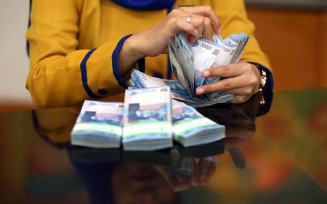 
OJK Minta Para Ibu Jangan Jadi Generasi Sandwich