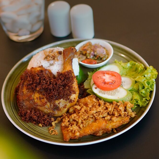 
Jelajahi Sensasi Kuliner Nusantara di Hotel Santika Premiere Bintaro!