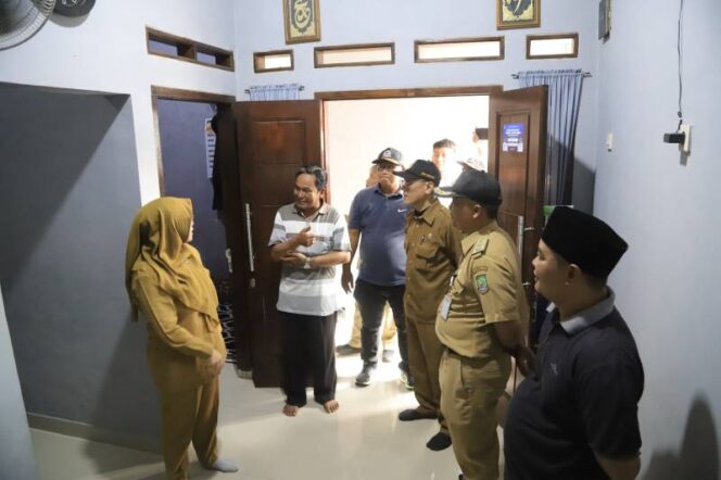 
Warga Jatiuwung Merasa Sangat Terbantu,Terima Program Bedah Rumah
