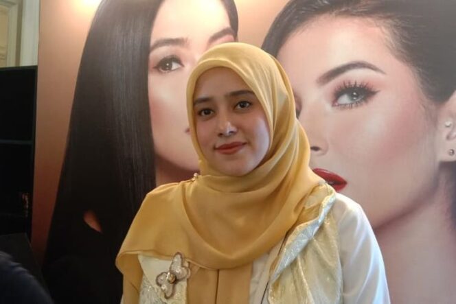 
Fairuz A. Rafiq Apresiasi Kebaikan Raffi Ahmad