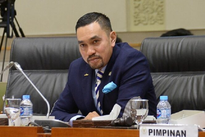 
Pejabat Imigrasi Dibekali Senpi