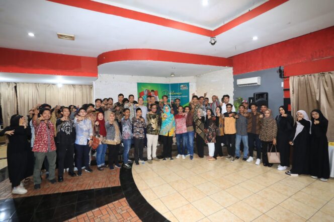 
Aktivis Muda Tangsel Deklarasikan Dukungan Untuk Airin-Ade di Pilkada Banten