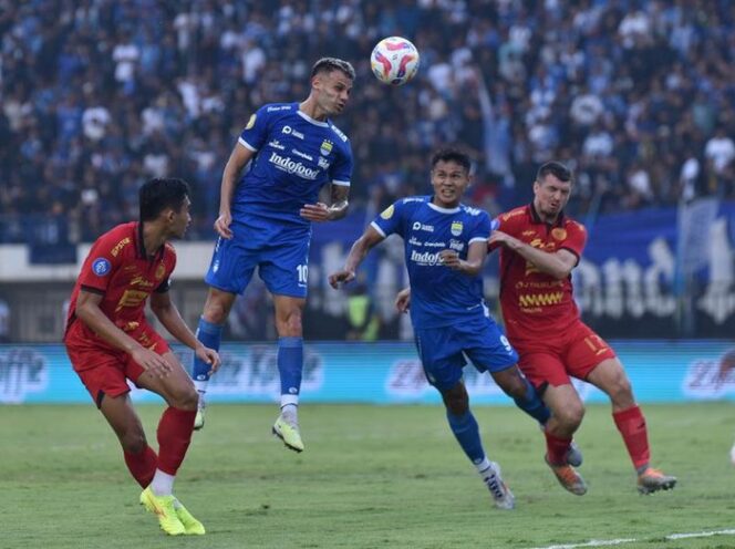 
Persija Kalah, Pena Pasrah
