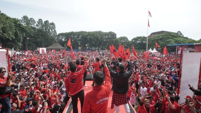 
PDIP Siap Kritik Pemerintah
