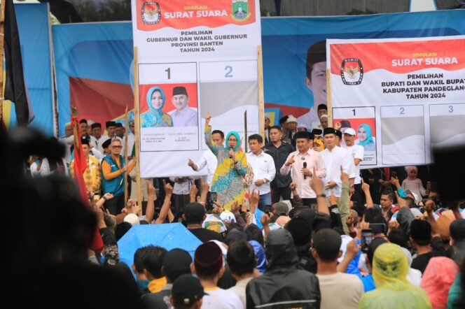 
Dukungan Mengalir, Ribuan Orang Doakan Kemenangan Airin-Ade di Pilkada Banten