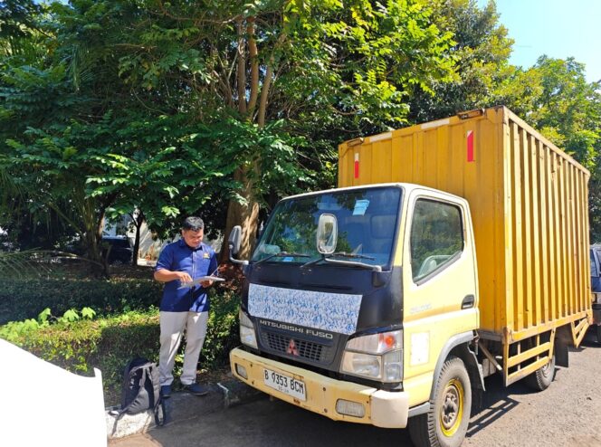 
Kantor DJP Jakbar Lelang 14 Aset Barang Sitaan Penunggak Pajak