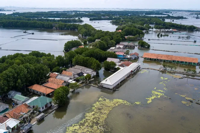 
3657 KK di Bekasi Terendam Banjir Rob