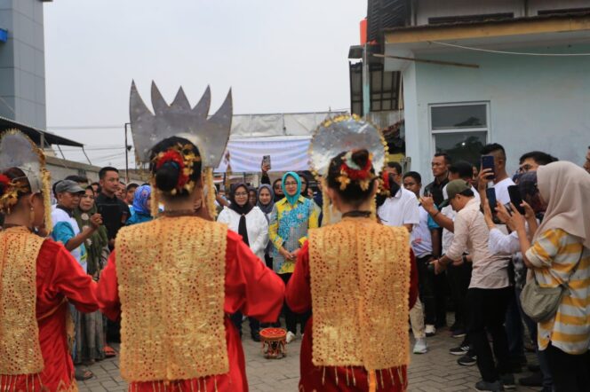 
Pilkada Banten: Komunitas Minang Solid Dukung Airin-Ade
