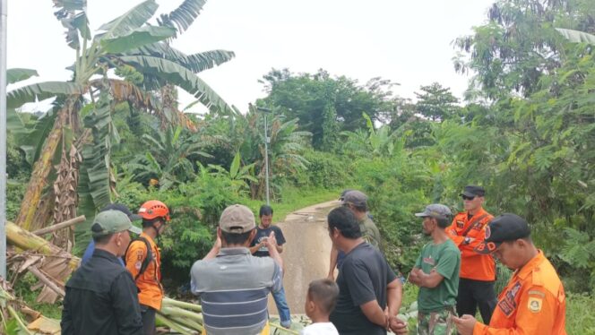 
650 Warga Babakan Madang Terisolir