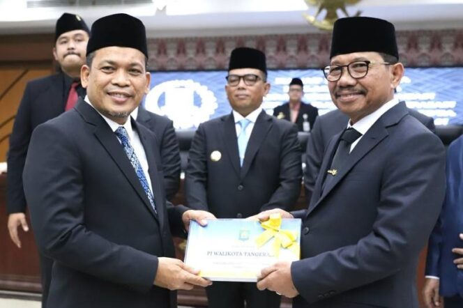 
DPRD Kota Tangerang Gelar Rapat Paripurna Serah Terima Jabatan Wali Kota dan Wakil Wali Kota Periode 2025-2030