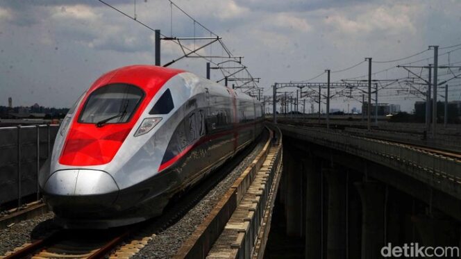 
Diskon Naik Kereta Cepat selama Mudik Lebaran