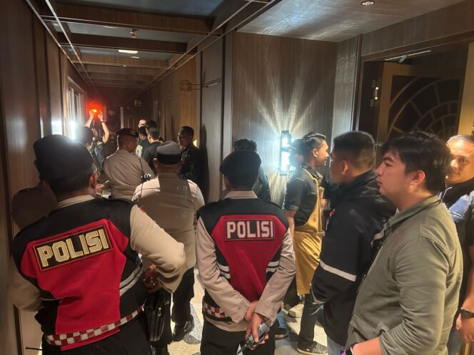 
Kapolres Turun Gunung Pantau Tempat Hiburan Malam di PIK 2