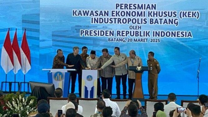 
Presiden Prabowo Subianto Minta Ada Kawasan Kawasan Ekonomi Khusus (KEK) Untuk Setiap Provinsi