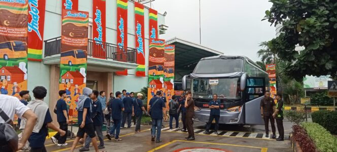 
PT. Indofood Ajak Ribuan Pengusaha Warmindo Mudik Gratis