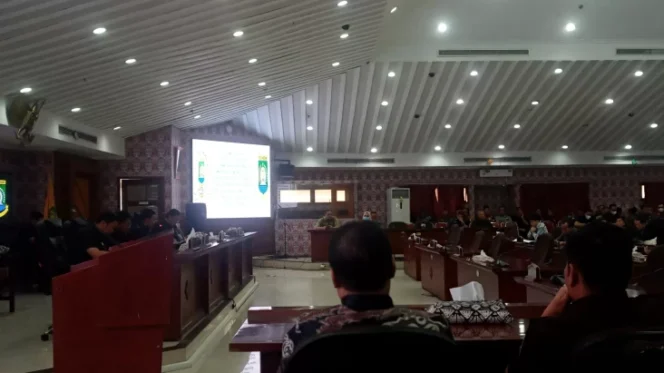 
Fraksi DPRD Minta Raperda Perubahan Pajak dan Retribusi Daerah Harus Berorientasi Kesejahteraan Rakyat