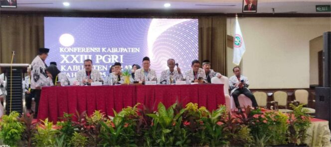 
Janjusi Terpilih Ketua PGRI Kabupaten Serang Masa Bakti 2025-2030