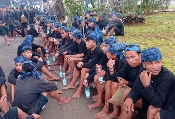 
Ribuan Warga Baduy Siap “Turun Gunung” Rayakan Seba
