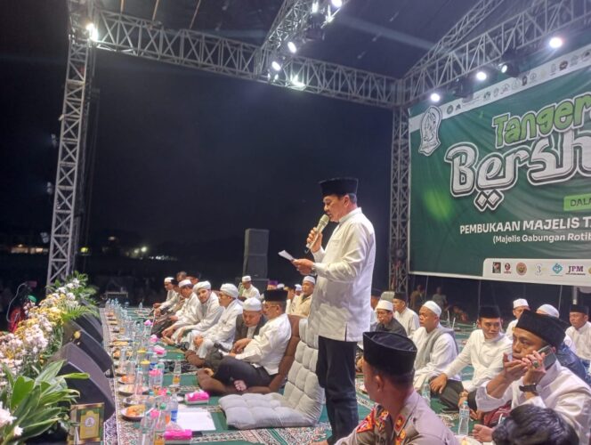 
Tangerang Raya Bersalawat, Gubernur Banten dan Bupati Tangerang Hadiri Majelis Zikir di Rajeg