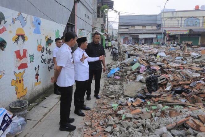 
Wali Kota Tangerang Tinjau Lahan Eks Pasar Pisang, Rencanakan Jadi Ruang Terbuka Hijau