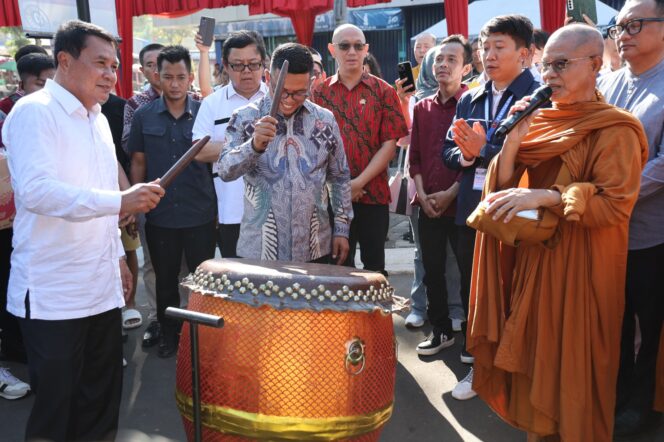 
Gubernur Banten Hadiri Perayaan Waisak, Ajak Masyarakat Jaga Kerukunan dan Kemanusiaan