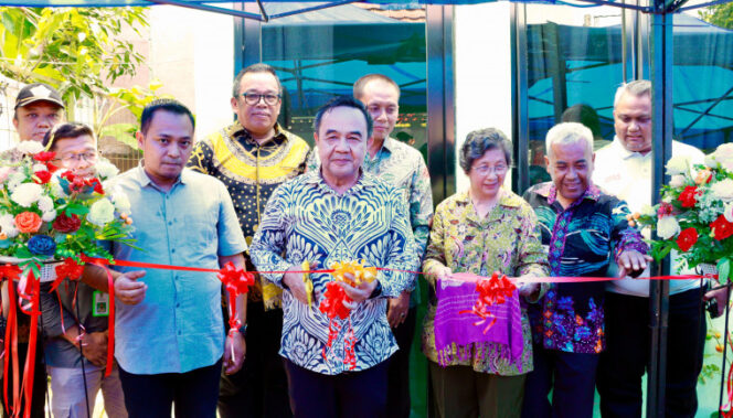 
Peresmian Balai PKK Melati 24 RW 022 Binong, Sekda Kabupaten Tangerang Apresiasi Partisipasi Masyarakat