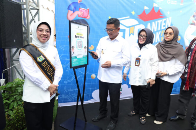 
Tinawati Andra Soni Dikukuhkan sebagai Bunda Literasi Banten 2025–2030