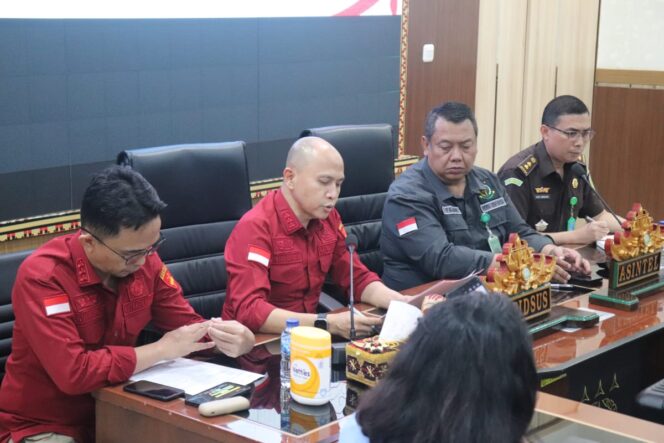 
Kejati Lampung Teruskan Laporan Dugaan Korupsi Perjalanan Dinas Dinas Perikanan dan Peternakan Lampung Timur ke Kejari