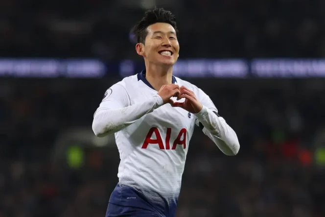 
Son Heung-min Siap Tuntaskan Puasa Gelar di Final Liga Europa Lawan MU
