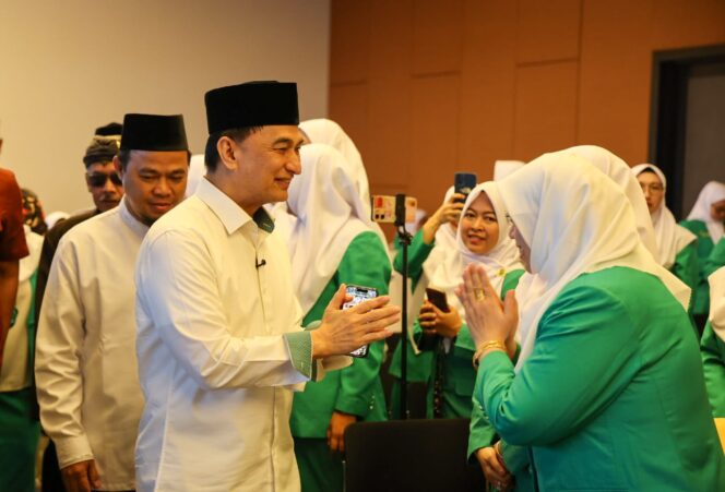 
Wagub Banten Ajak Perempuan Melek Teknologi dan Aktif di UMKM: Fatayat NU Siap Dukung Ekonomi Digital