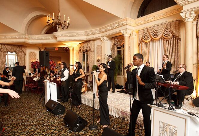 
Wedding Putar Lagu Kena Royalti