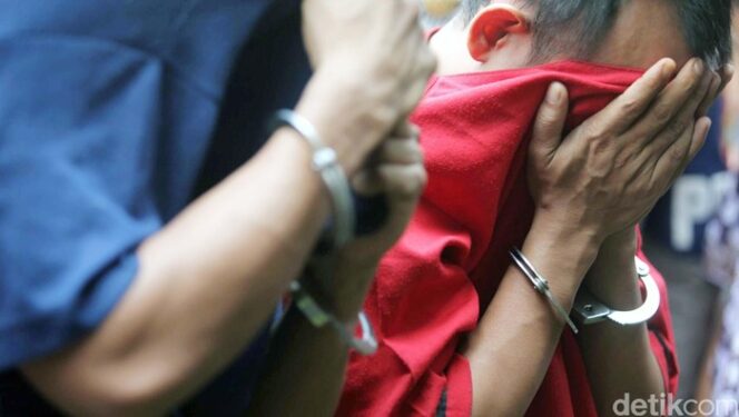 
Kabur Bawa Uang Bank Rp 10 Miliar, Sopir Bank Jateng Diciduk saat Tidur
