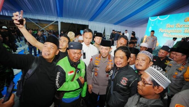 
Di Peringatan Maulid Nabi, Kapolri Ajak Masyarakat Jaga Persatuan