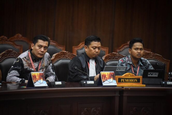 
Sidang Uji Materi UU Pers: Ahli Hukum Soroti Lemahnya Perlindungan Hukum bagi Wartawan