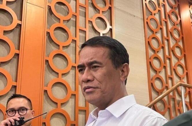 
Mentan Amran Copot Pejabat Kementan