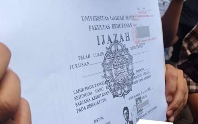 
Dengar Info Pemusnahan Dokumen Jokowi, Sekber Solo Raya ” Ontrog” KPU Solo