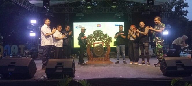 
Wali Kota Tangerang Buka Culinary Day 2025 Setelah Mengikuti Kegiatan Riding